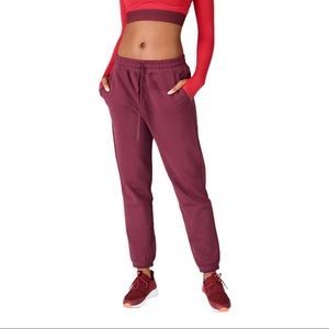 EUC FABLETICS Logan Sweatpant Madelaine Petsch XL